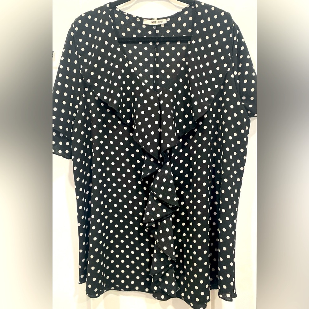 Sweet Lindsey Black White Dot Ruffled Pullover Plus Size Top Shirt Blouse 1X